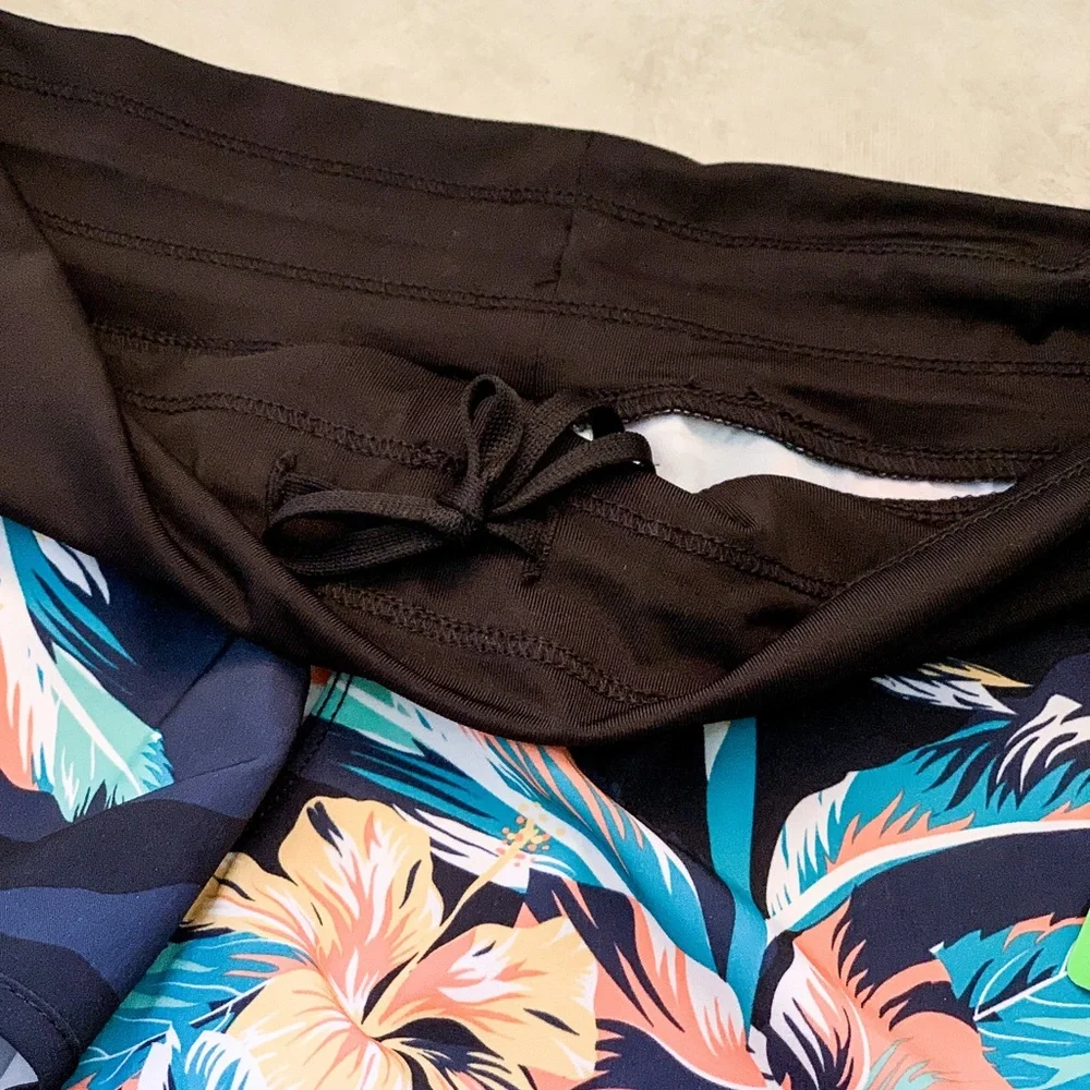 Women’s Roxy Beach Shorts - Picture 3 of 3
